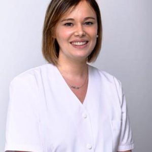 Mme Laura D'Houwer